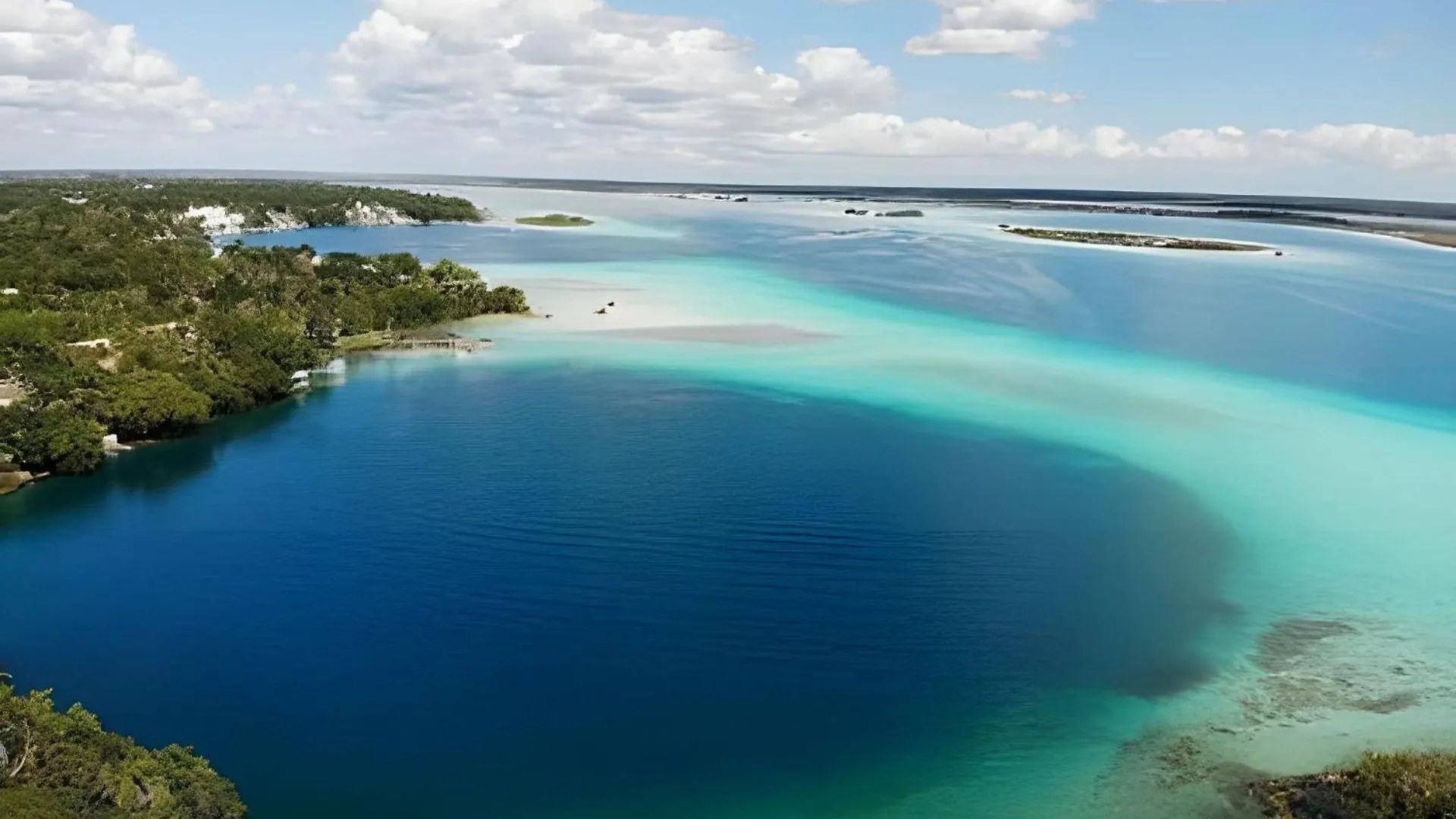 Holiday home Casita De Diseno Con, Tina De Bano, A/A Y Tv Villa Bacalar
